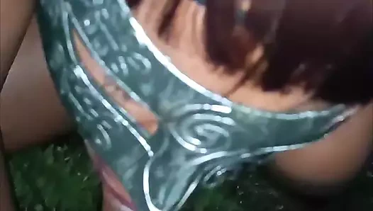 Menggoda di luar ruangan