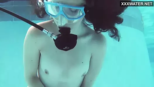 Watch Emi Serene cum underwater