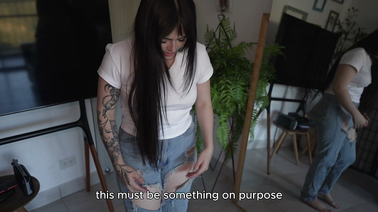 JUICY ASS! Cheating On My Silly Stepsister And Fuck Her Through Her Ripped Jeans