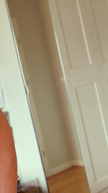 Nezaobilazan trenutak iz "Tiny Tranny Can't Stop Teasing"