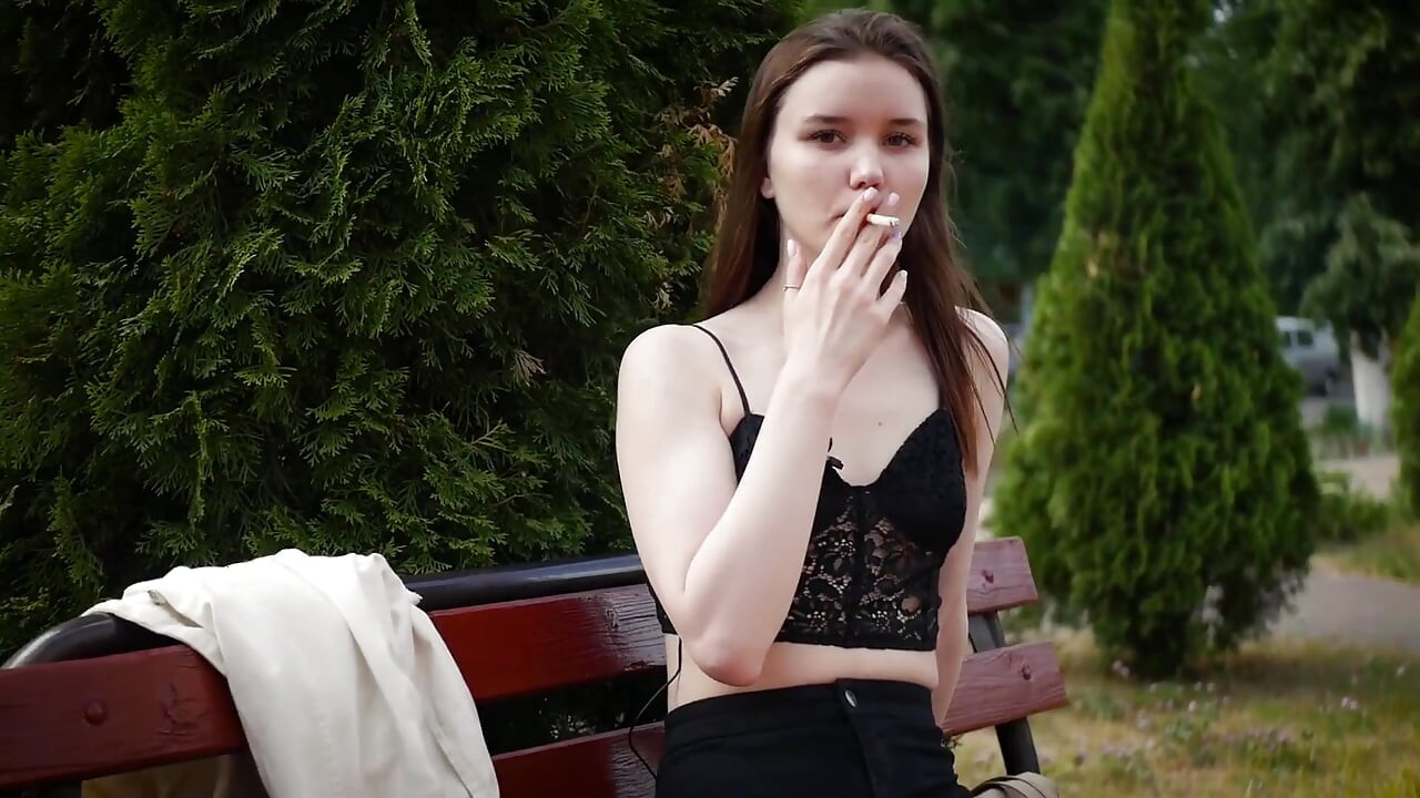 Fumando Saratoga de 120mm na Rua