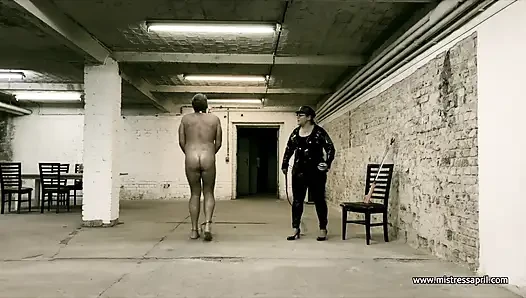 Dominatrix sahibe April - sikimi çıkar - staaiotr
