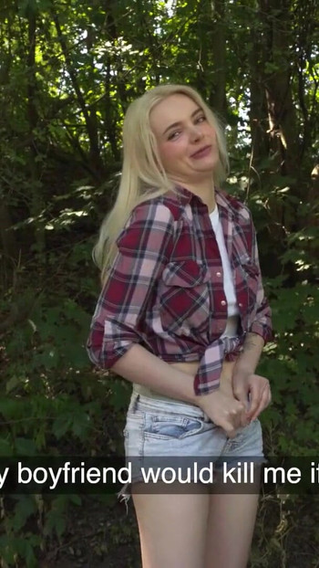 Public agent, gestrandete heiße blondine hat zeit für ein ficken im freien | Clip 1