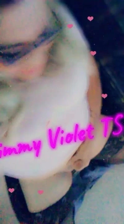 Simmy Violet дрочит член