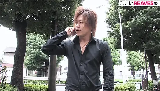 Девушка давится хуищем и получает трах с камшотом