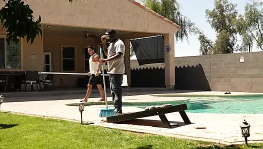 Tiffany Nacke "секс для оплаты", цитата