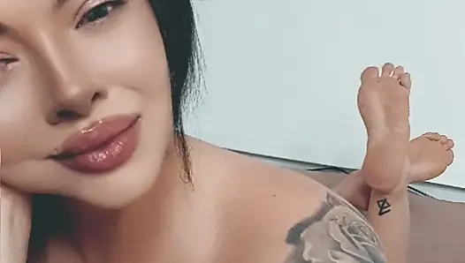 Budak seks lilikitten tubuh aduhai dan budak seksnya