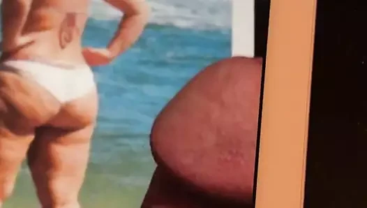 Büyük göt için boşalıyor