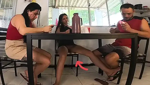 На день рождения я дала мужу своей подруги минет и минет под столом