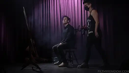 Bad Kitty ve tatlı bayan fahişe Mia Little, Corbin Dallas