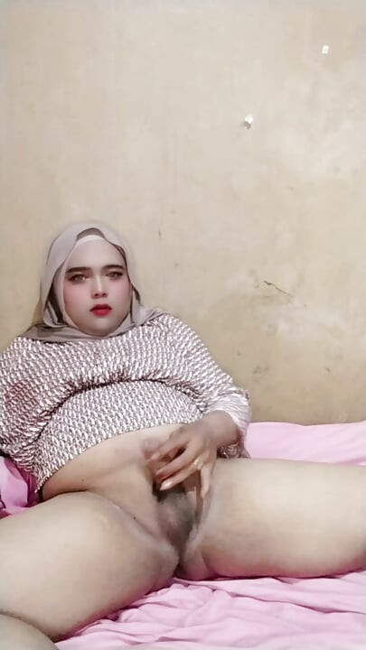 Ivvy crossdresser hijab feels horny after a month. Then she cums
