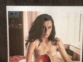 Sperma eerbetoon aan Katy Perry (verpest orgasme)