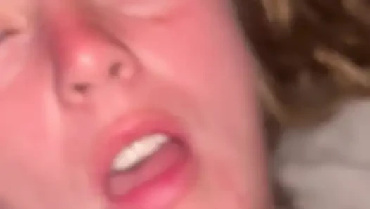 Watch her have a orgasm