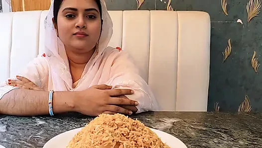 Aku pergi berkeliling dengan pacarku. Aku ngentot memeknya pakai biryani kachchi dan ngentot memeknya habis-habisan Part_01 (video lengkap bahasa bangla)