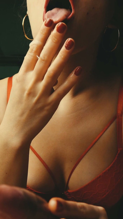My wife's friend gives me a New Year's present and tastes my cum while my wife is out shopping. YourHottKiss 4K VIDEO | Clip 1