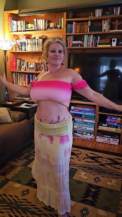 This Housewife has VERY BIG TITS compliation from ONLYFAN PAGE