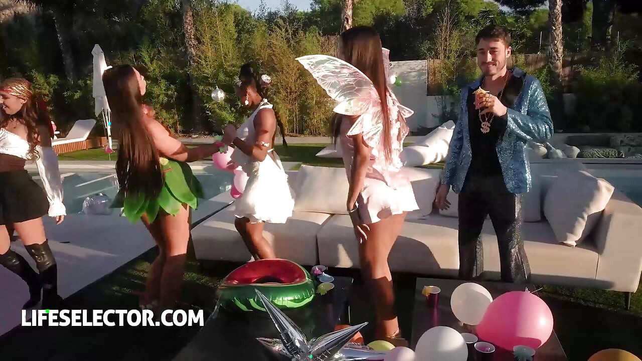 Amirah Adara And Milan Cheeks Hot Party Surprise