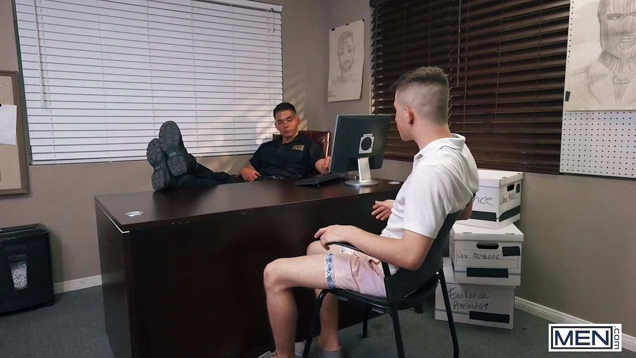 MEN - Harrison Todd Gets Caught Stroking Himself In The Car And Officer Colton Reece Takes Control