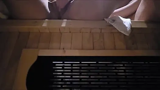 Er hat mich in der infrarot-sauna gefickt - komm in der Öffentlichkeit