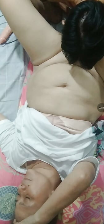 Top to bottom shots .eating pussy so creamy