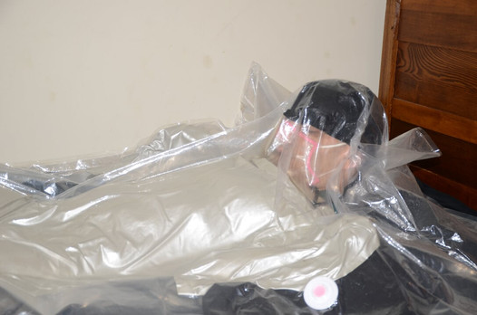 2023年11月月2日 - VacPacked in my PVC mask, face shield, latex trenchcoat, latex tuxedo, and PVC eprons