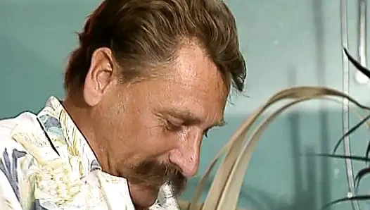 Этой даме из Германии трахнули ее пирсинговую киску в любительском видео