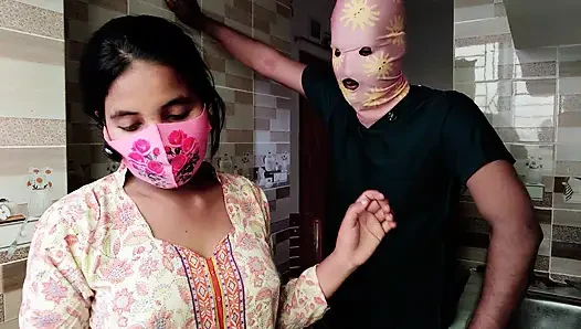 Kakak tiri lagi ngajarin abang tirinya di dapur