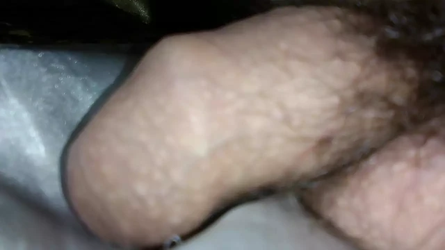Молодое колумбийское порно с большим пенисом, полным молока
