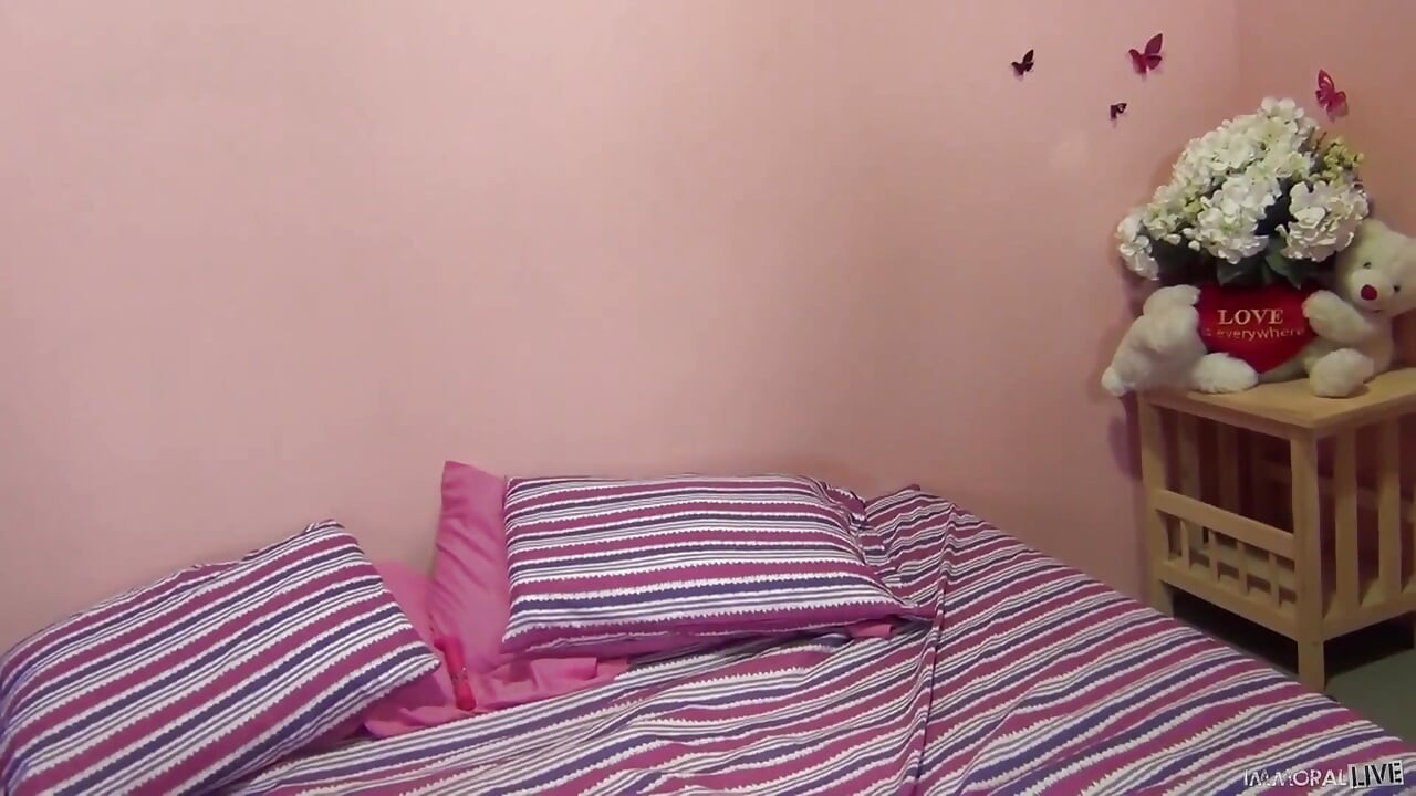 这三个讨人喜欢的主人愿意接受你所有的狂野要求