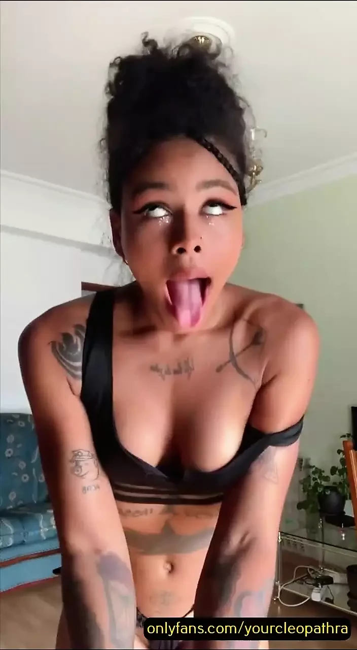 18岁婊子抖音裸体泄露