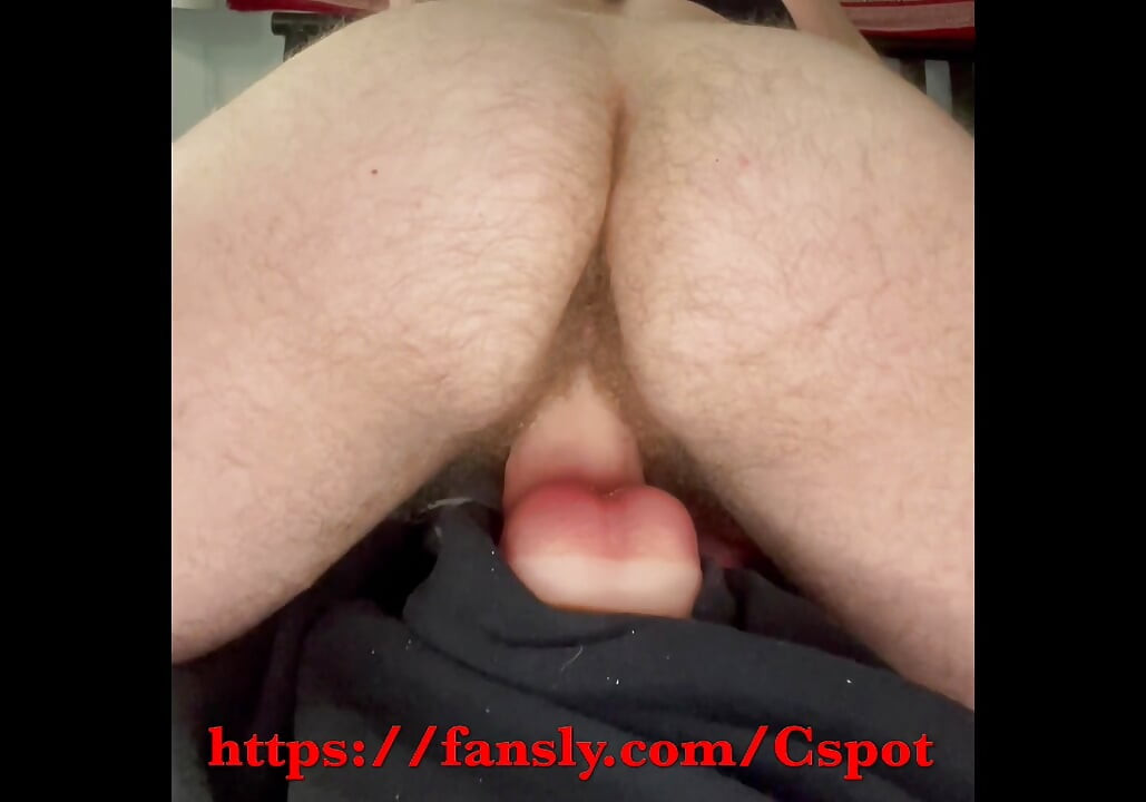Cspot jordaar asli charamsukh ke lie 9 inch ke thring dildo ki savaari kar raha hai