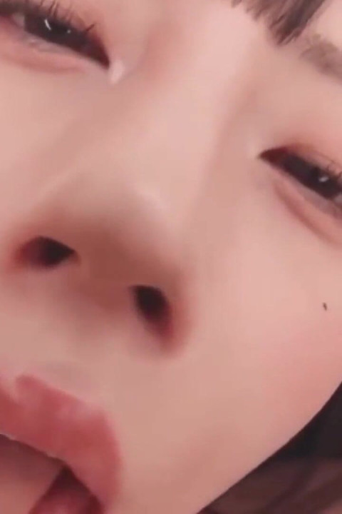 Secret Footage Captured with a Petite Beauty in Ultra-close Detail, Revealing Every Secret Expression
