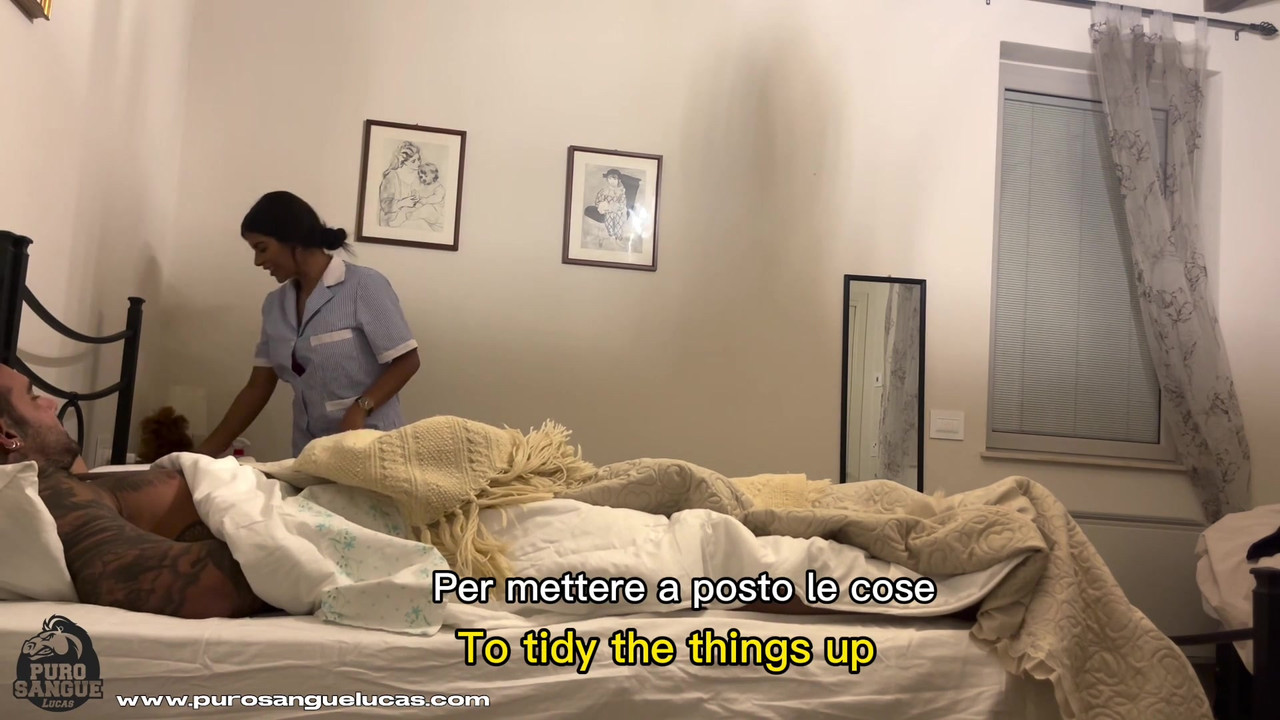 和一个大奶子拉丁清洁女郎给我的老婆戴绿帽