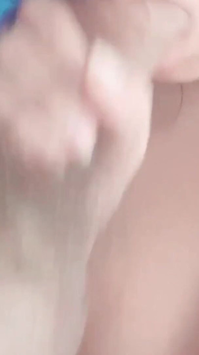 "삭제하기 전에 클릭하세요! 귀여운 인도 의붓딸에게 자지를 빨아주는 늙은 새아빠"