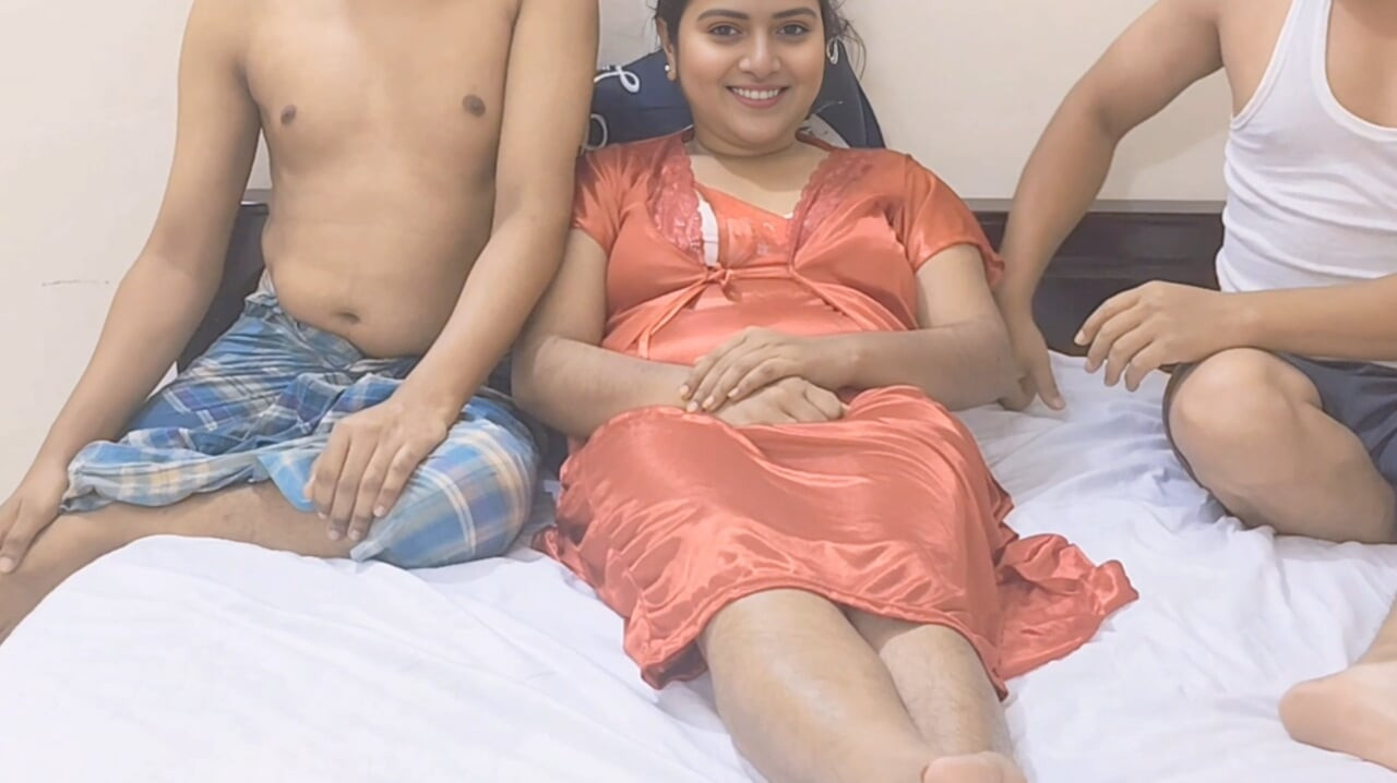 Threesome sex Surprise Friend fucking indian deshi bhabhi amateur threesome.Part_01
