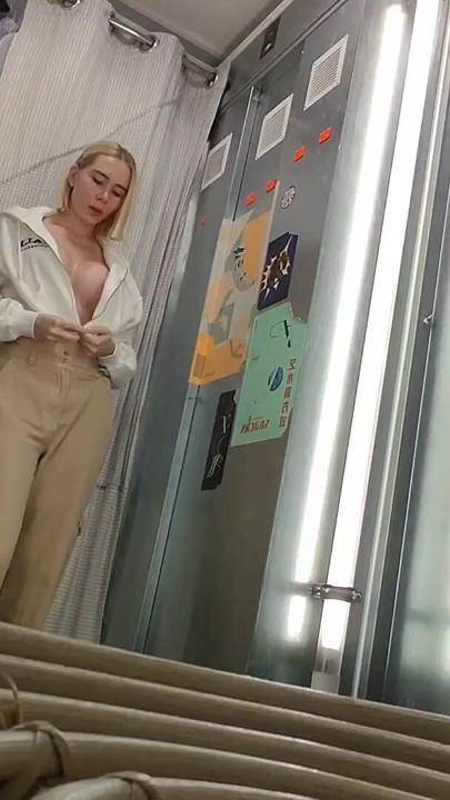 Peeking Into the Dressing Room – Hot Girl Tries on Lingerie Just for You. Big Boobs  – Mirror Selfie Dressing Room Show | Clip 1