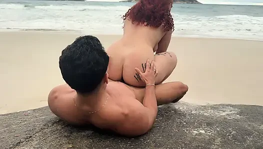 Istri bos membawaku ke pantai telanjang Abricó di Rio de Janeiro