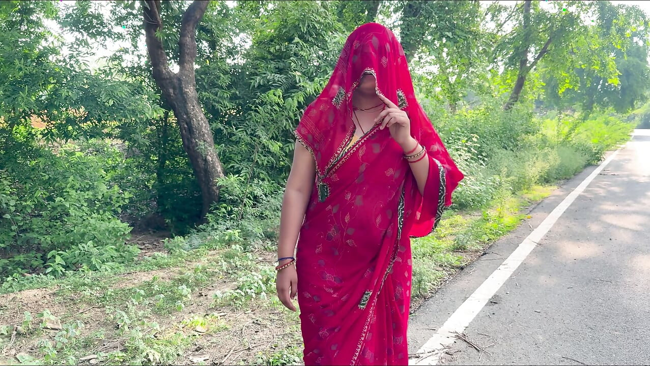 Dost ki unsatisfied bibi fucked by me bhabi jungle me akeli lift deke sex done hot Hindi viral video