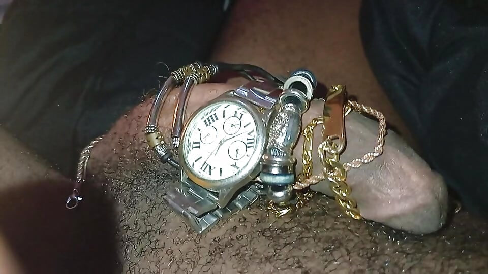 Dick want to tell the time