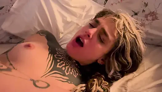 Anal solo pertama dread hot