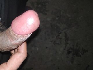 Masturbación con la mano en lugares públicos