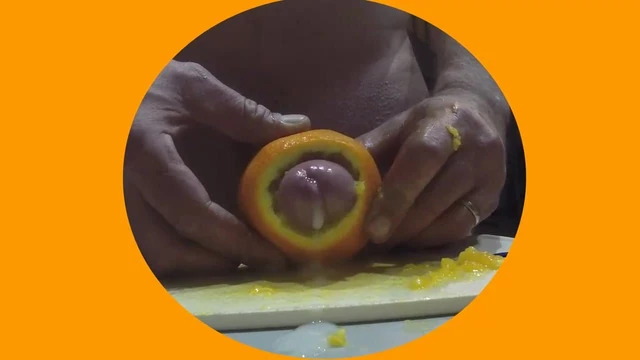 ma premiere branlette avec un fruit