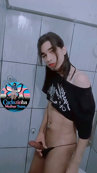 Ela Carla Mulher Travesti Puta Em Shorts Curtos E Calcinha Safada