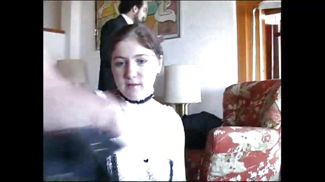 ¡A ella le encanta tomar la gran polla dura en la mañana!