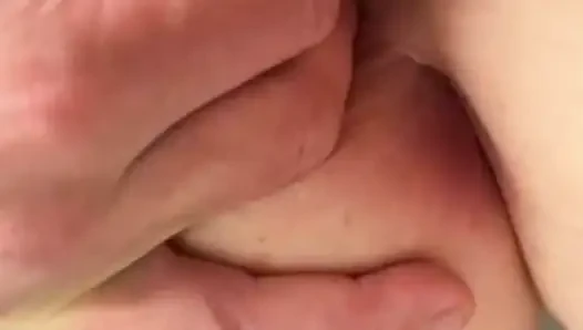 Utangaç amatör orta yaşlı seksi kadın yolculuğumuzu seviyor ve arkadan sikiliyor !!