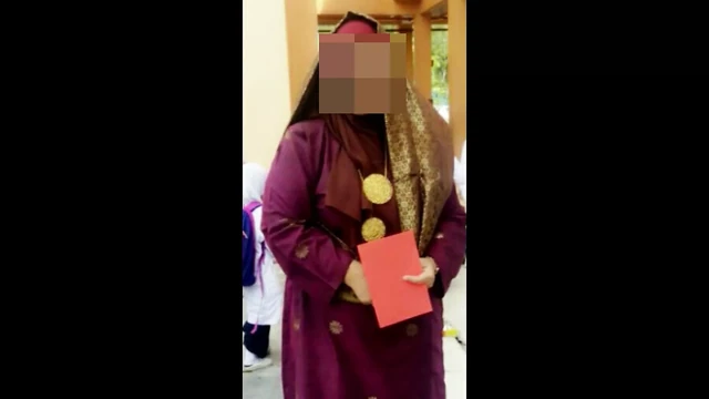 Jilat pepek Cik Asmah, makcik sedara aku