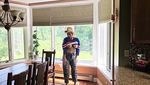 ONLY FAN leak Face Exposed Mistress Thursday Getting ready for the Game with her Big Tits bouncing