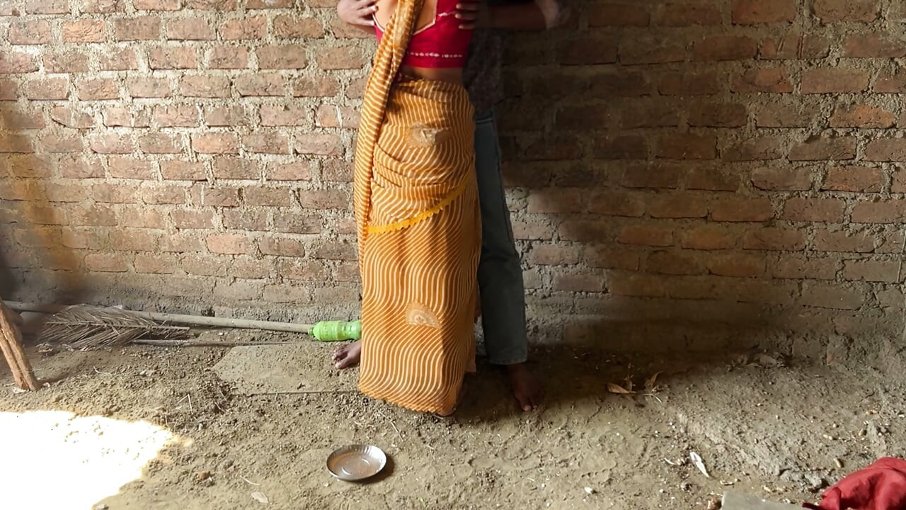 Young girl from the village very tight pussy outdoor sex video, Indian beautiful young girl first time sex sex video.
