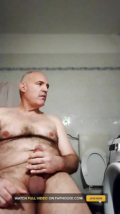 Svršavam i psujem, gledajući porno videe na internetu