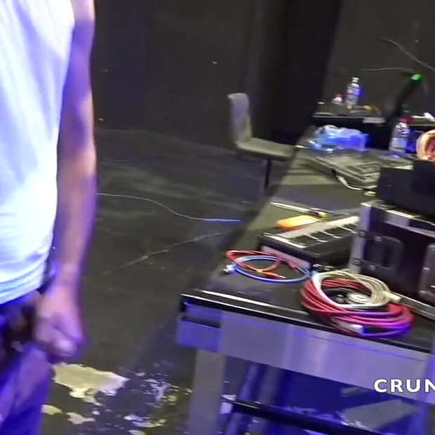 イケメンは、目のepublicダンスフロアで生犯さ